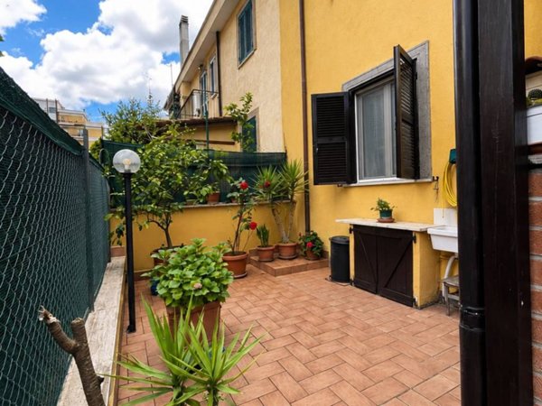 appartamento in vendita a Roma in zona Casalotti