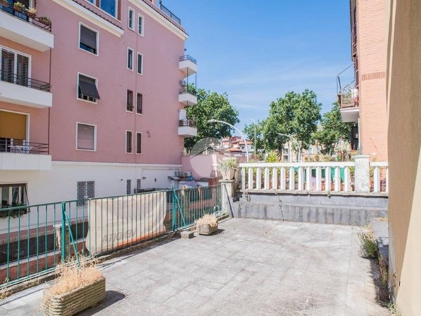 appartamento in vendita a Roma in zona Gianicolense