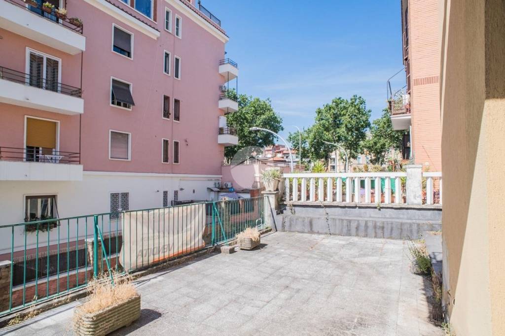 appartamento in vendita a Roma in zona Gianicolense