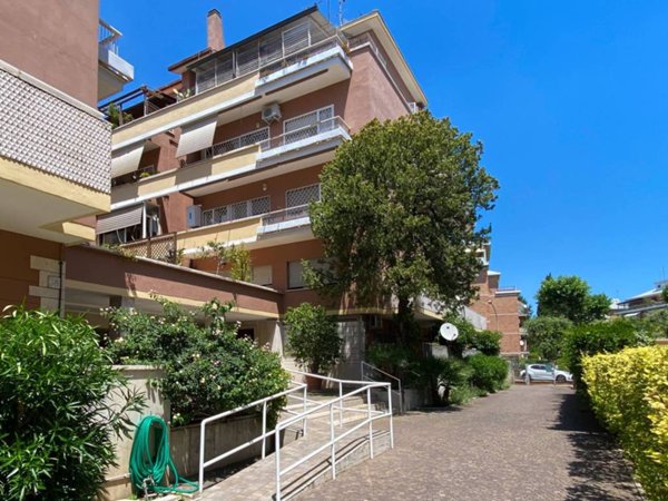 appartamento in vendita a Roma in zona Primavalle