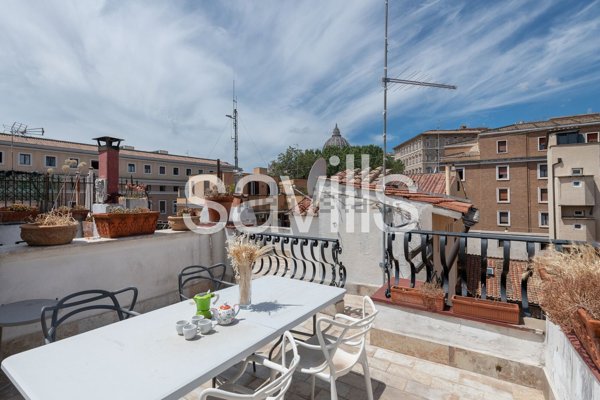 appartamento in vendita a Roma in zona Rione Borgo