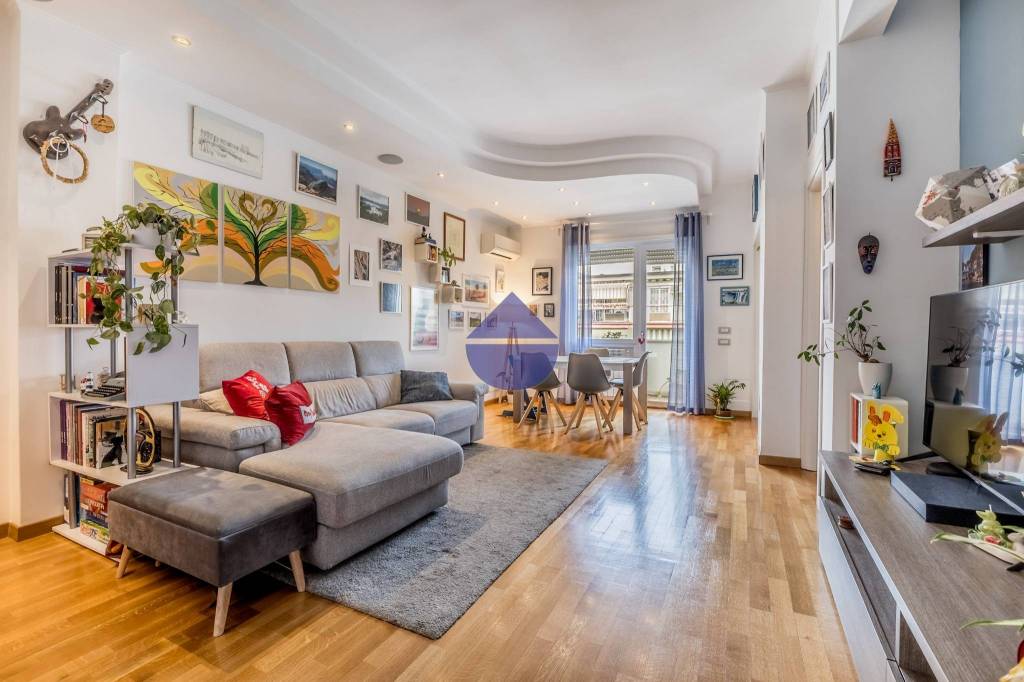 appartamento in vendita a Roma in zona Appio Claudio