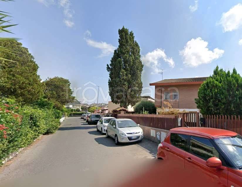 appartamento in vendita a Roma in zona Vitinia