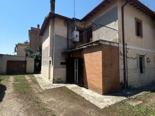 casa indipendente in vendita a Roma in zona Grottarossa