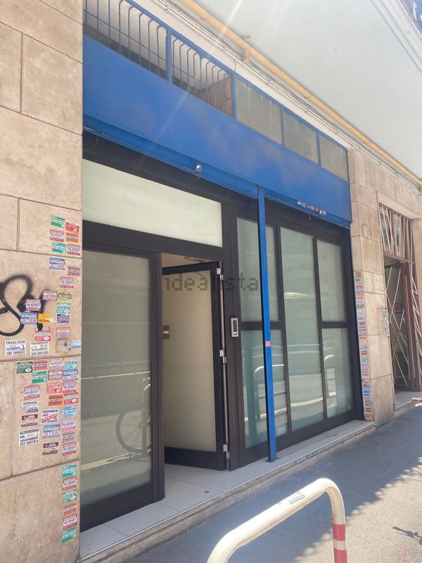 ufficio in vendita a Roma in zona Tuscolano