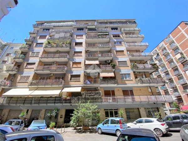 negozio in vendita a Roma in zona Portuense