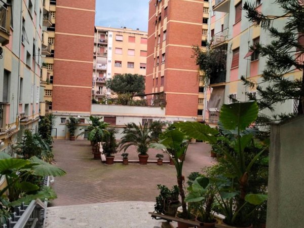 appartamento in vendita a Roma in zona Ostiense