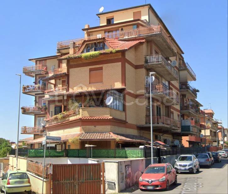 appartamento in vendita a Roma in zona Borghesiana