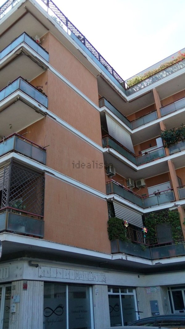 appartamento in vendita a Roma in zona Ostia