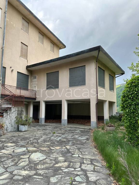casa indipendente in vendita a Roma in zona Castro Pretorio