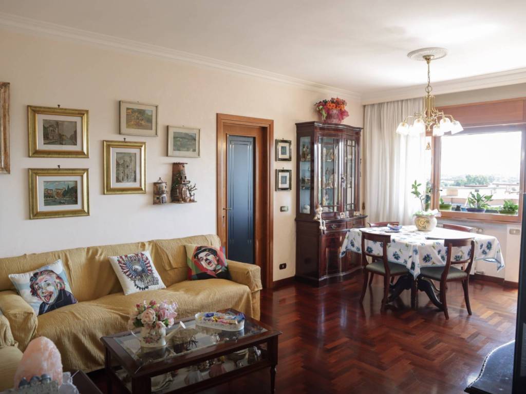 appartamento in vendita a Roma