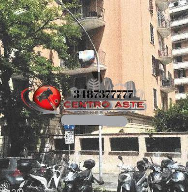 appartamento in vendita a Roma in zona Appio Latino