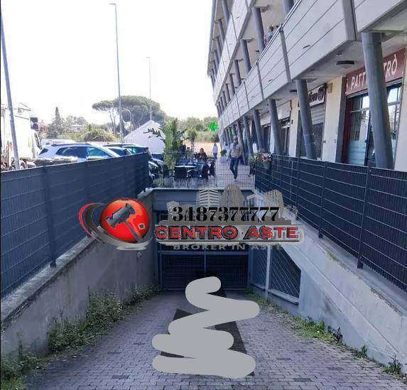 casa indipendente in vendita a Roma in zona Infernetto