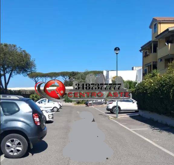 casa indipendente in vendita a Roma in zona Infernetto