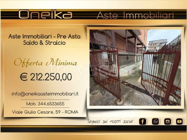 locale commerciale in vendita a Roma in zona Prenestino-Labicano