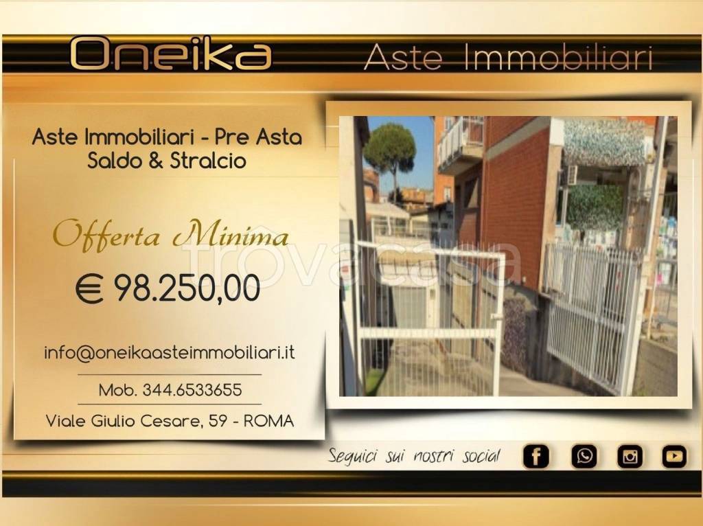 locale commerciale in vendita a Roma in zona Prenestino-Labicano