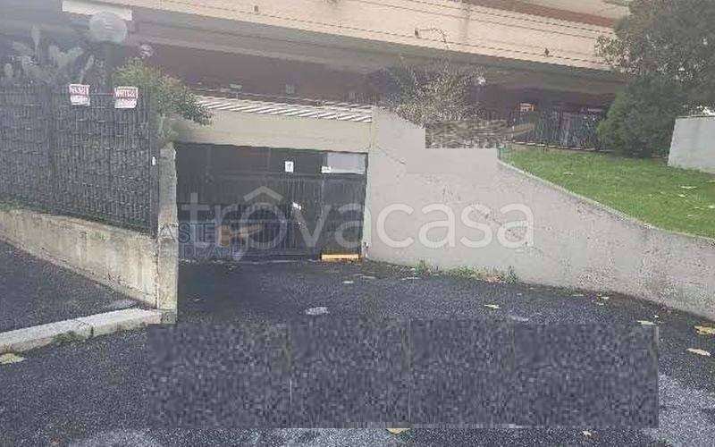 appartamento in vendita a Roma in zona Ardeatino