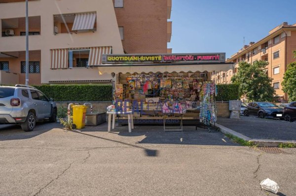 negozio in vendita a Roma in zona Romanina