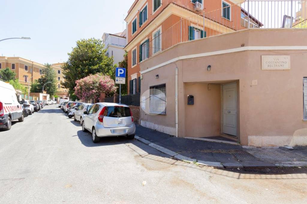 appartamento in vendita a Roma in zona Ostiense