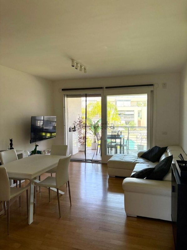 appartamento in vendita a Roma in zona Axa