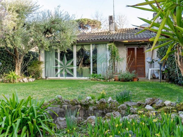 casa indipendente in vendita a Roma in zona Olgiata
