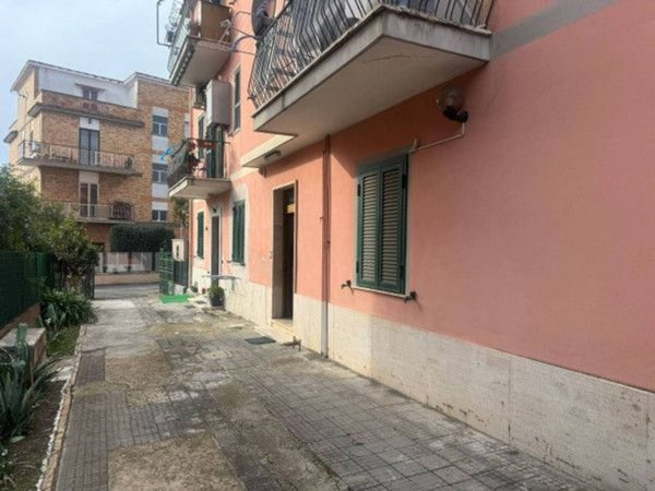 appartamento in vendita a Roma in zona Corviale