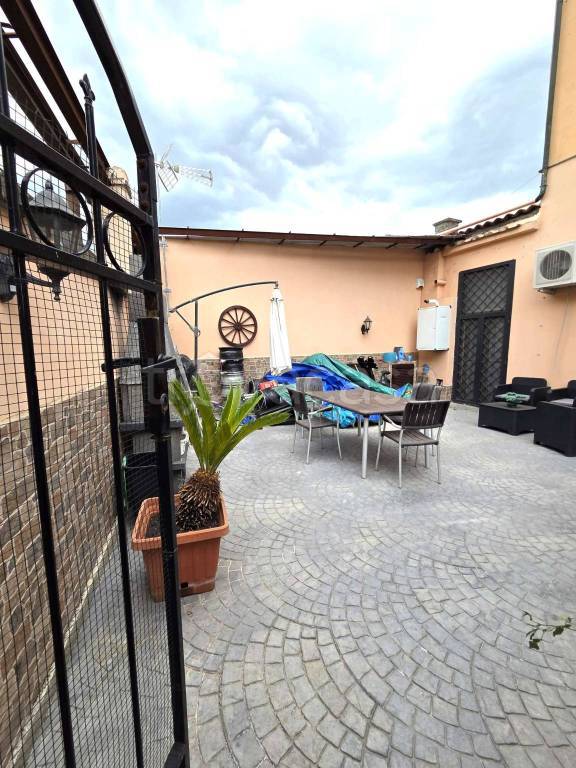 appartamento in vendita a Roma in zona Appio Claudio