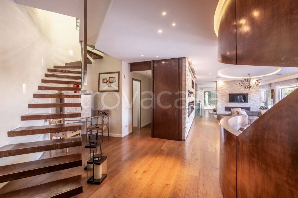 casa indipendente in vendita a Roma