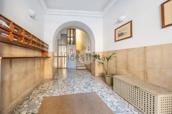 appartamento in vendita a Roma in zona Esquilino