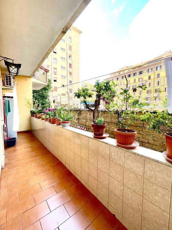 appartamento in vendita a Roma in zona Appio Latino