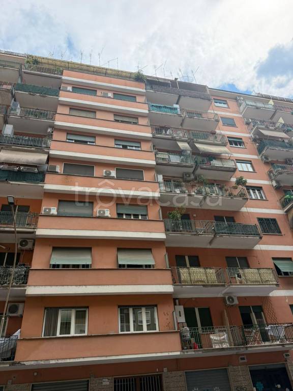 appartamento in vendita a Roma in zona Ostiense