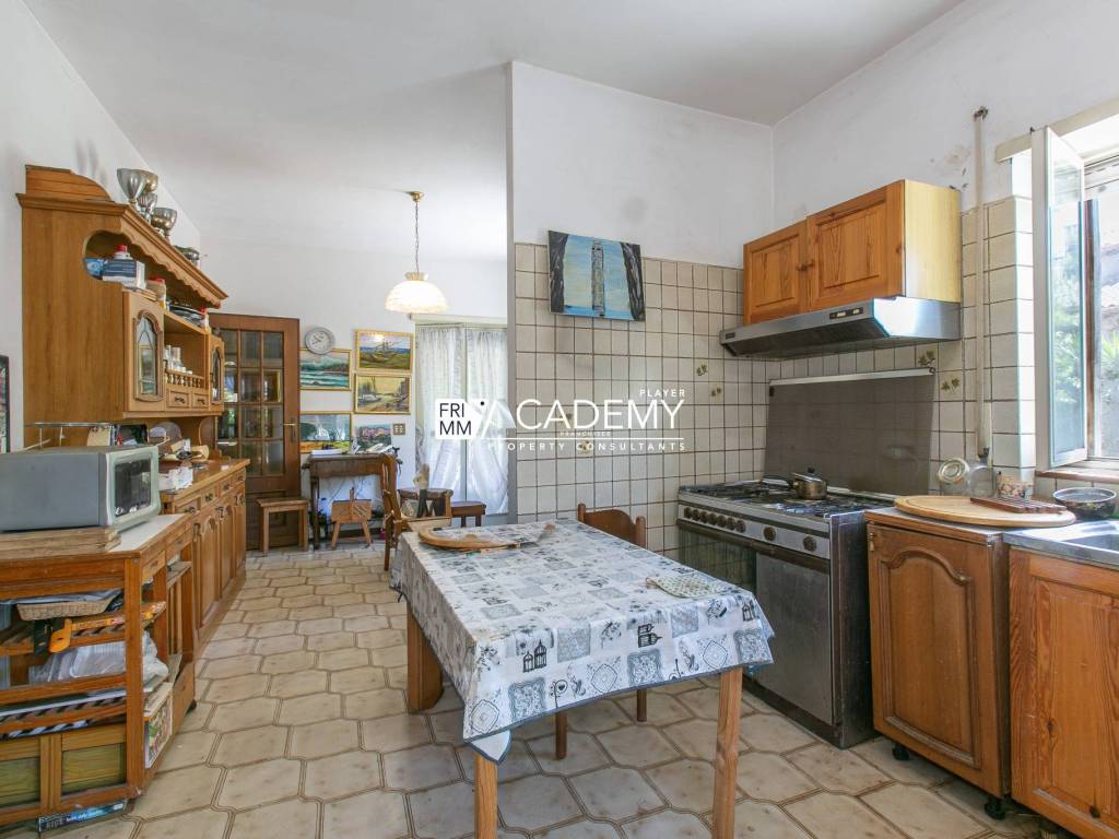 casa indipendente in vendita a Roma in zona Infernetto