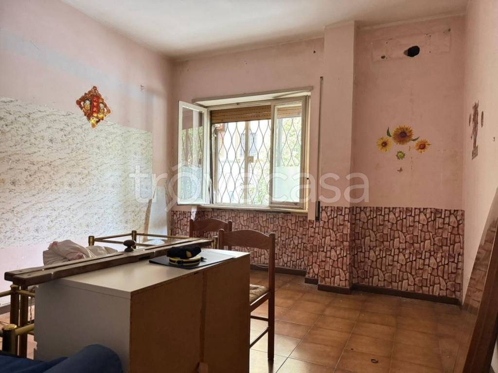 appartamento in vendita a Roma in zona Tuscolano