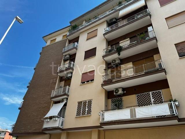 appartamento in vendita a Roma in zona Gianicolense