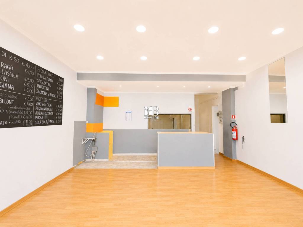 negozio in vendita a Roma in zona Ostia