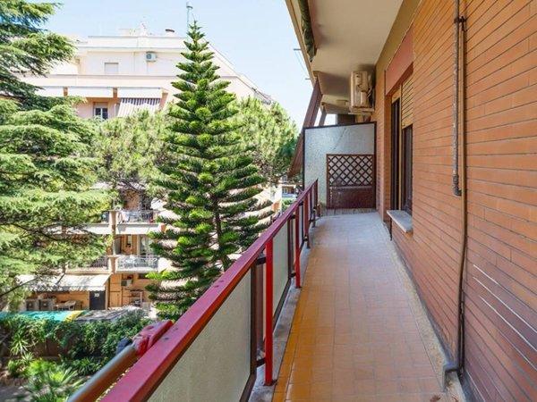 appartamento in vendita a Roma in zona Ostia