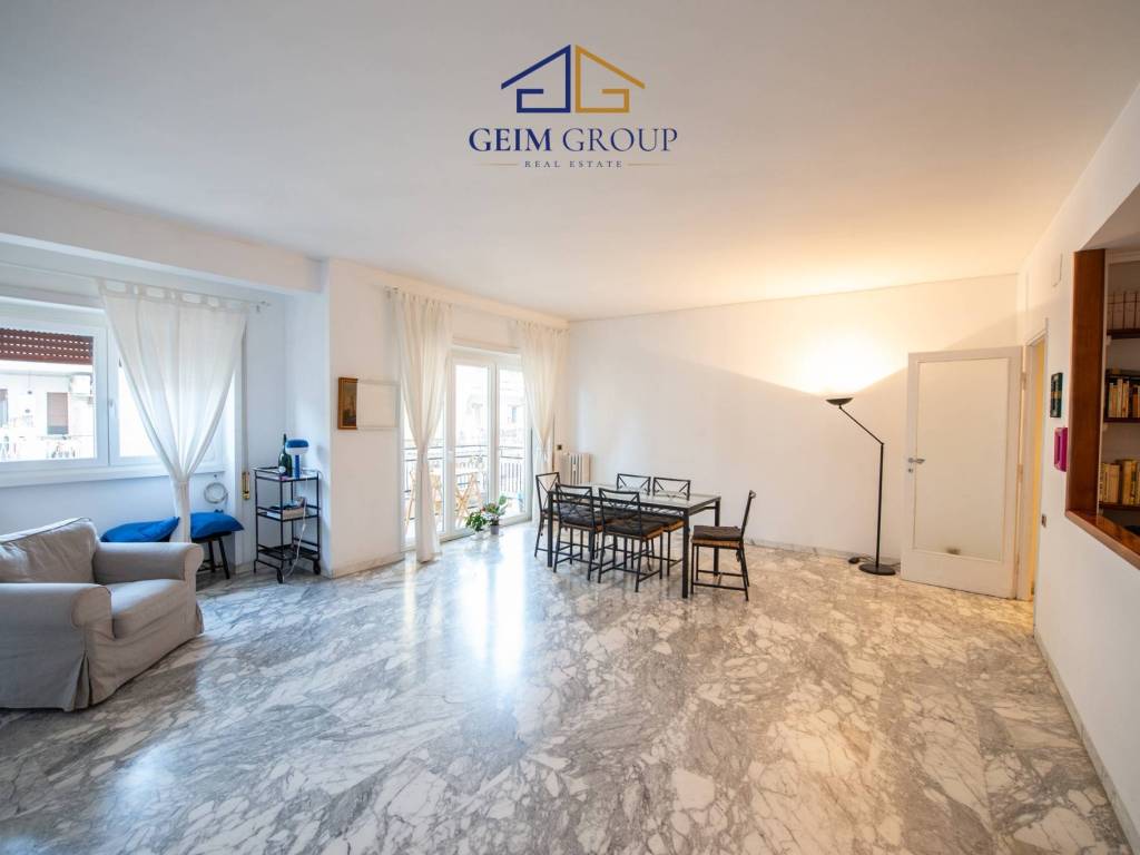 appartamento in vendita a Roma in zona Ostiense