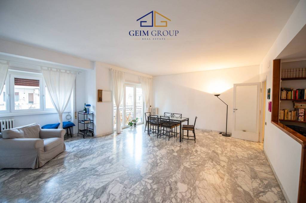 appartamento in vendita a Roma in zona Ostiense