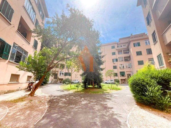 appartamento in vendita a Roma in zona Ostiense
