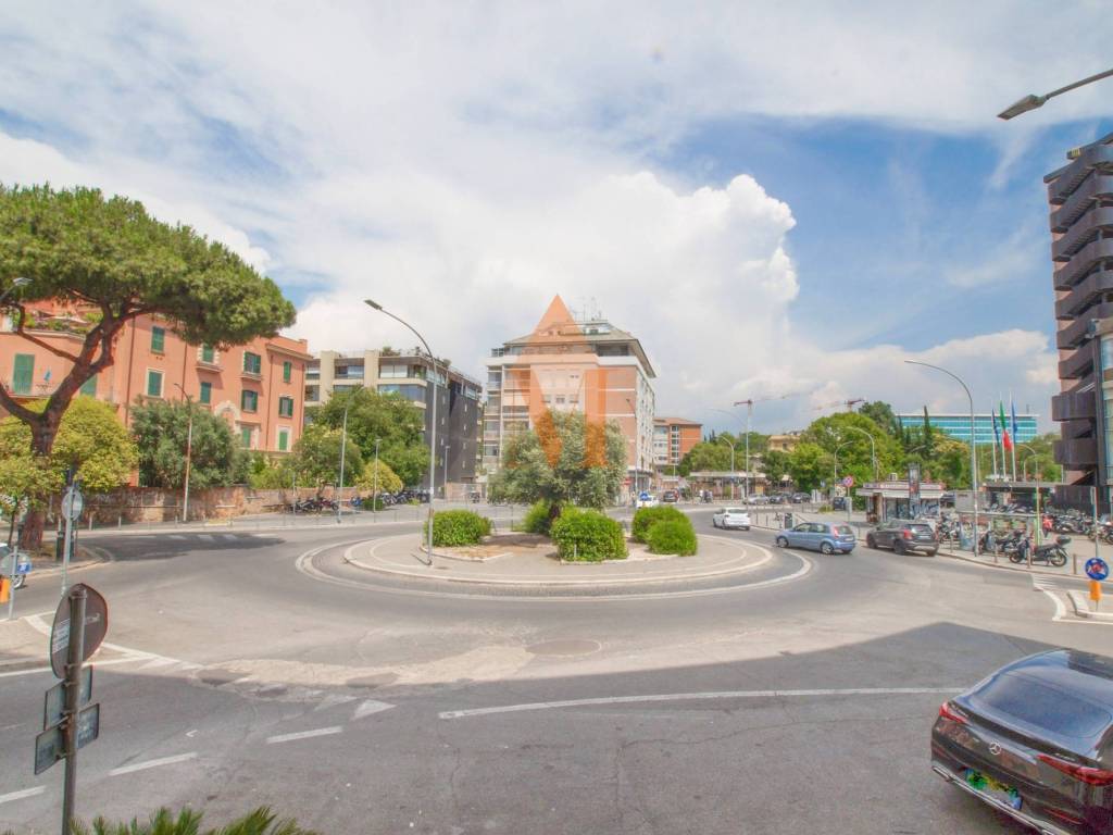 appartamento in vendita a Roma in zona Ostiense