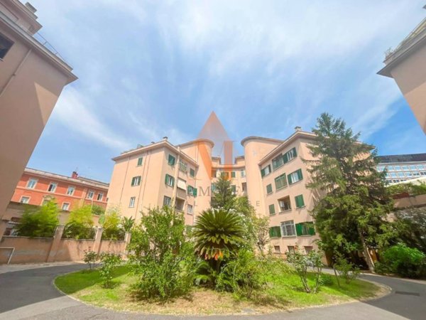 appartamento in vendita a Roma in zona Ostiense