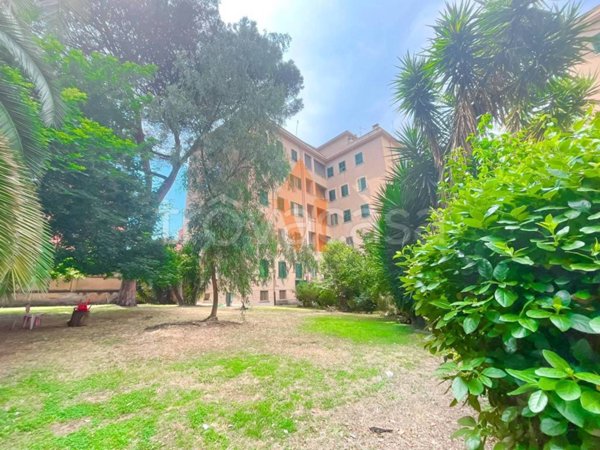 appartamento in vendita a Roma in zona Ostiense