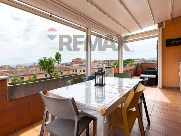 appartamento in vendita a Roma in zona Tuscolano