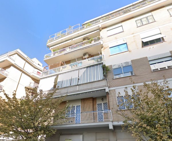 appartamento in vendita a Roma in zona Appio Latino