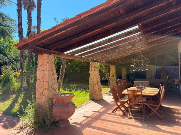 casa indipendente in vendita a Roma in zona Massimina/Casal Lumbroso