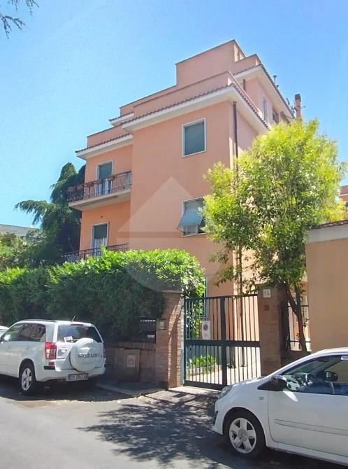 appartamento in vendita a Roma