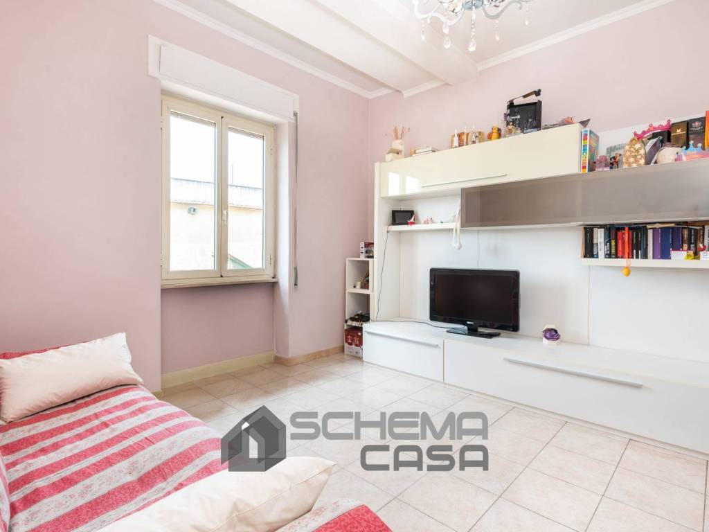 appartamento in vendita a Roma in zona Tor Bella Monaca