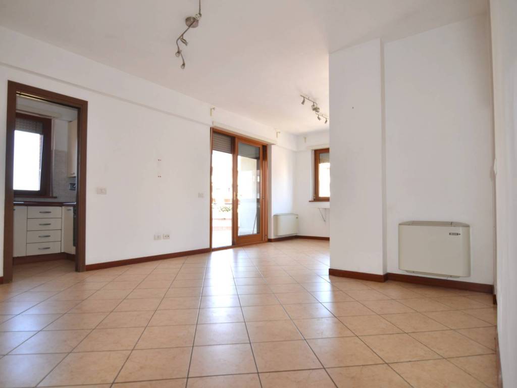 appartamento in vendita a Roma in zona Acilia