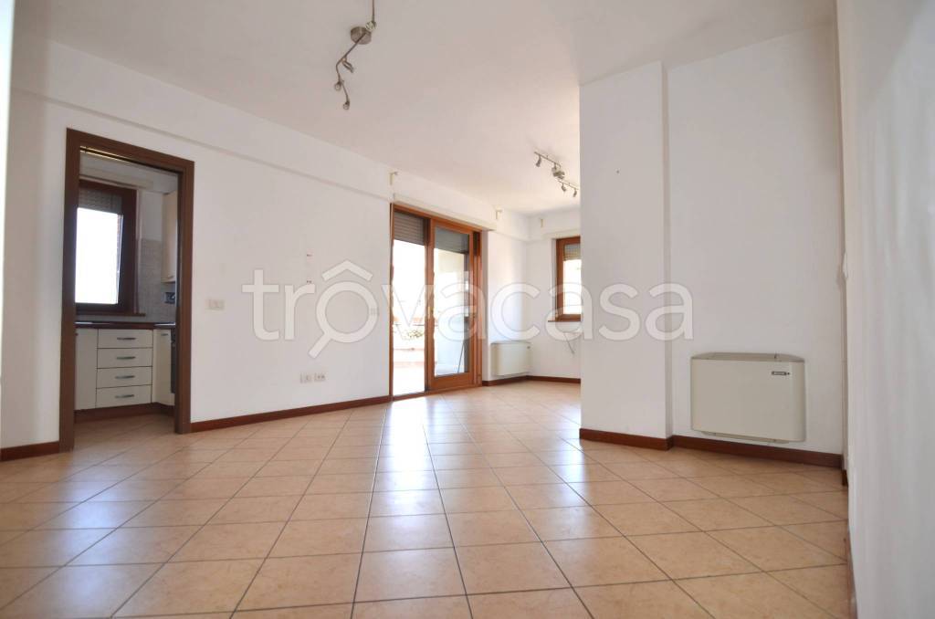 appartamento in vendita a Roma in zona Acilia