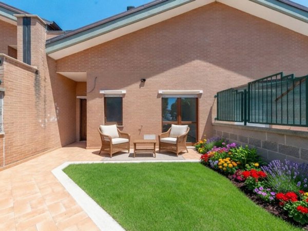 casa indipendente in vendita a Roma in zona Celio